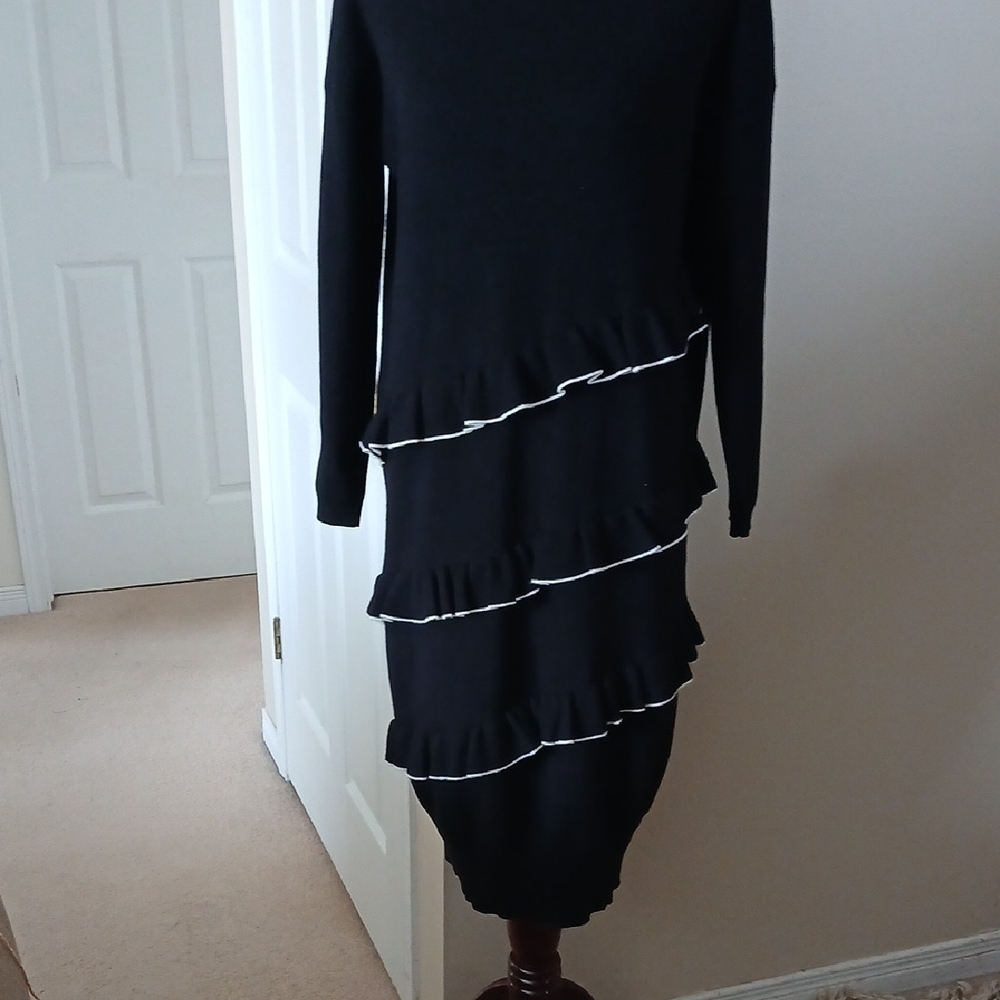 Chic Black Ruffle Long Sleeve Knit Dress - Picture 6 of 11